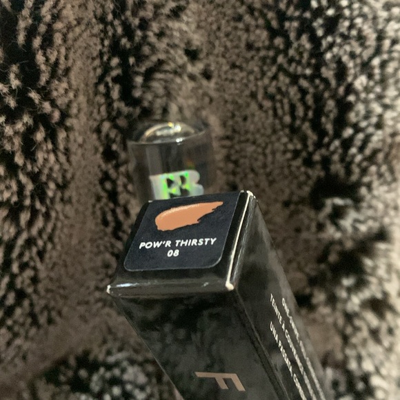 Fenty Velvet Liquid Lipstick Pow’r Thirsty 08 (full size) - Picture 10 of 10